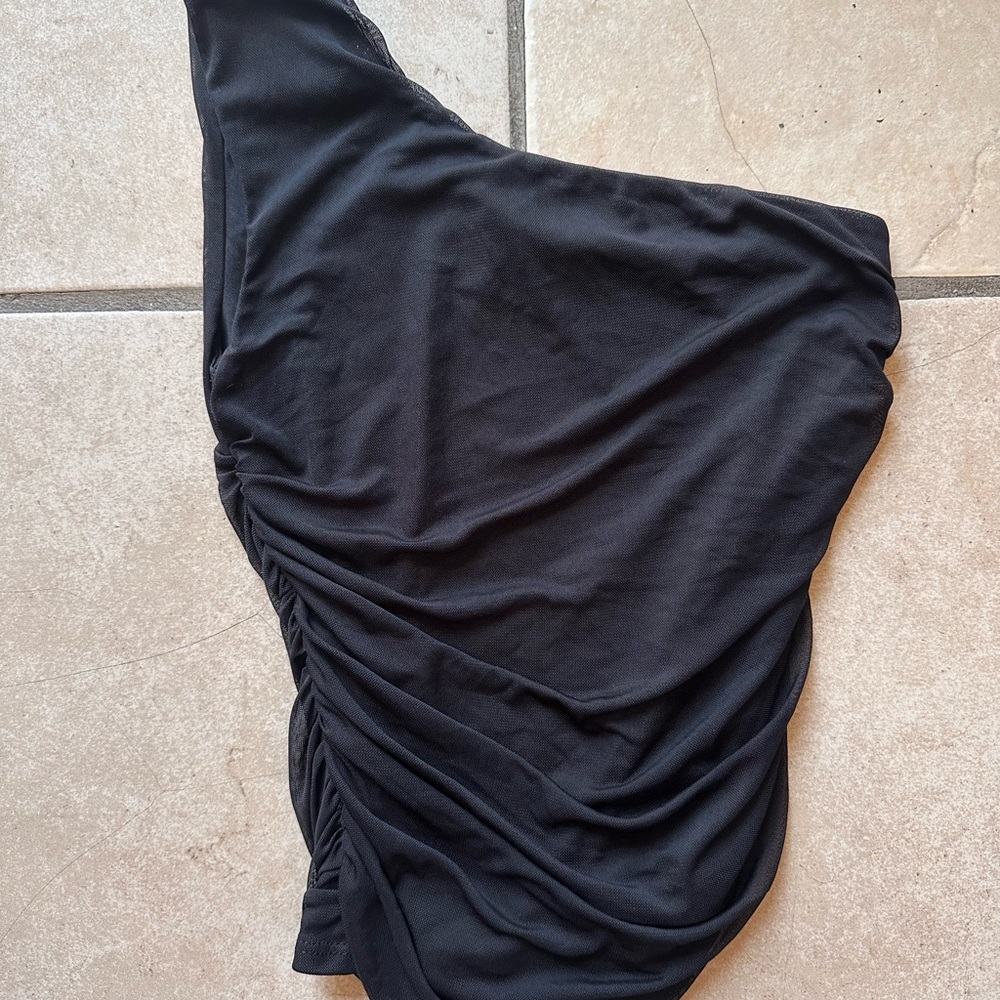 Elegant Black One-Shoulder Dress